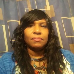 Meet your Posher, Deborah